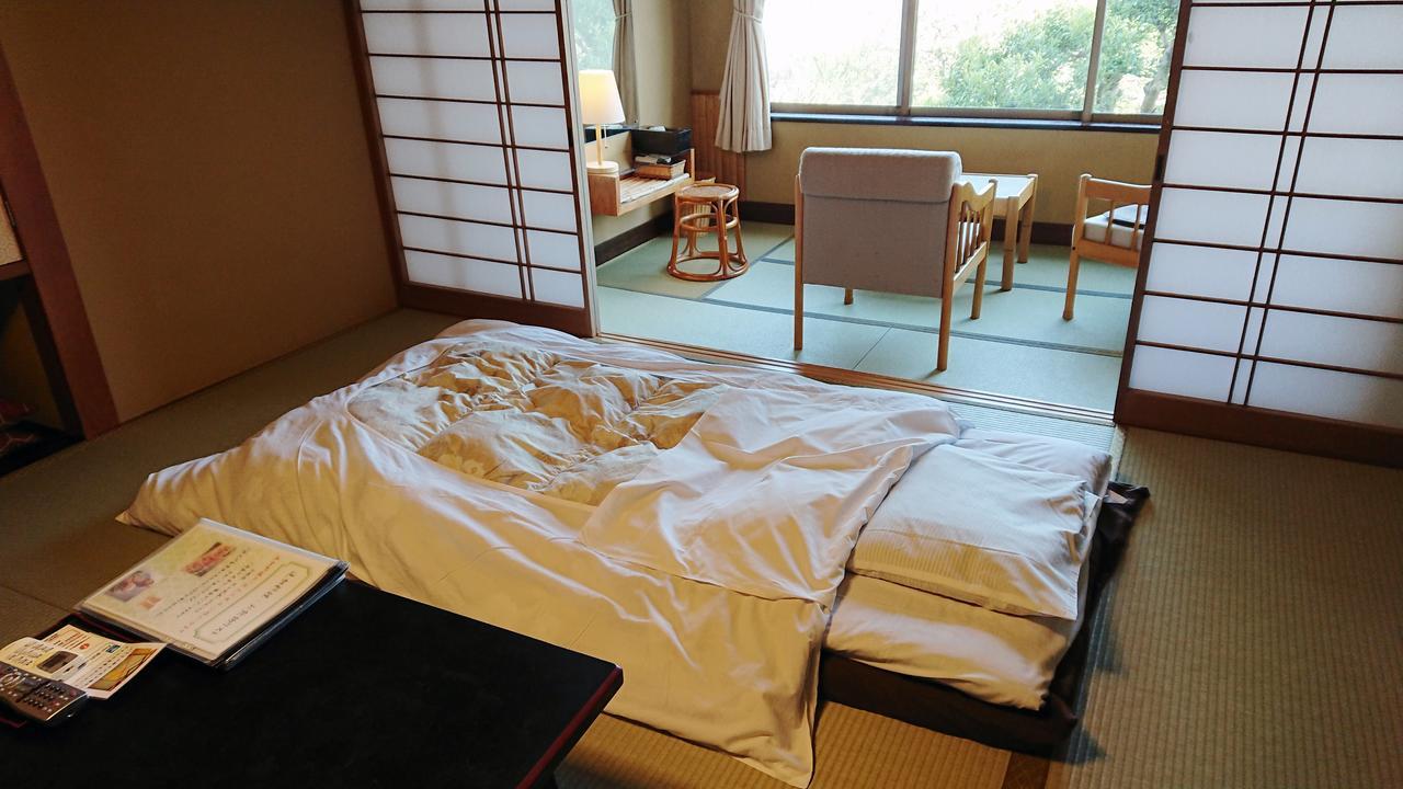 นิปปอน เรียวคัง อิโตะ ออนเซ็น โยคิคัง Hotel ภายนอก รูปภาพ